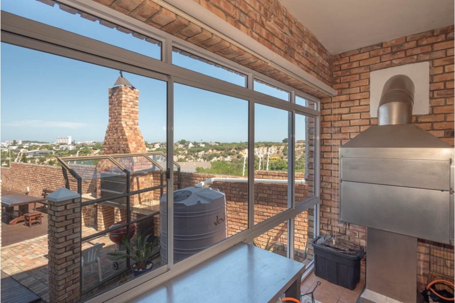6 Bedroom Property for Sale in Humerail Eastern Cape